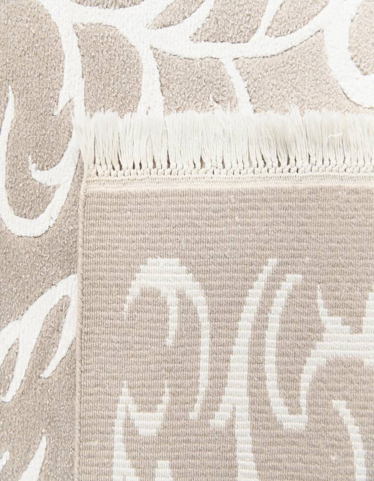 Detail image of  6' 9 x 9' 5  Hand Knotted Darya Rug