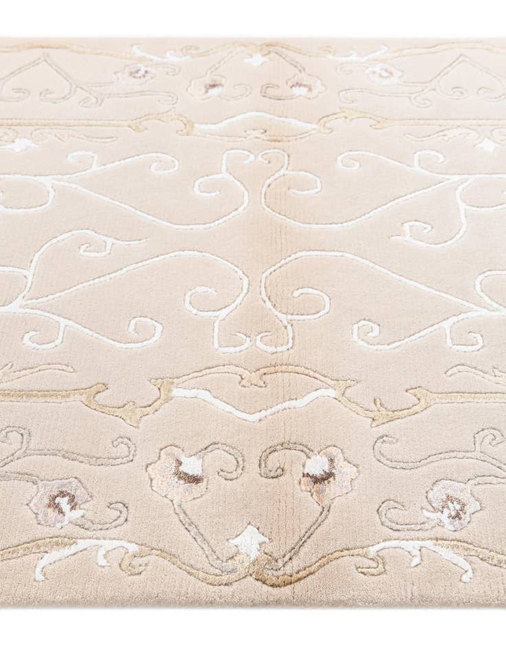 Detail image of  2' 8 x 5'  Hand Knotted Darya Wool Rug