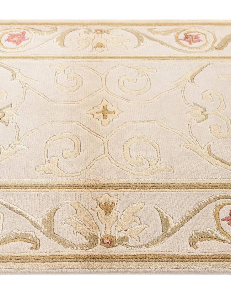 Detail image of  2' 9 x 4' 7  Hand Knotted Darya Rug