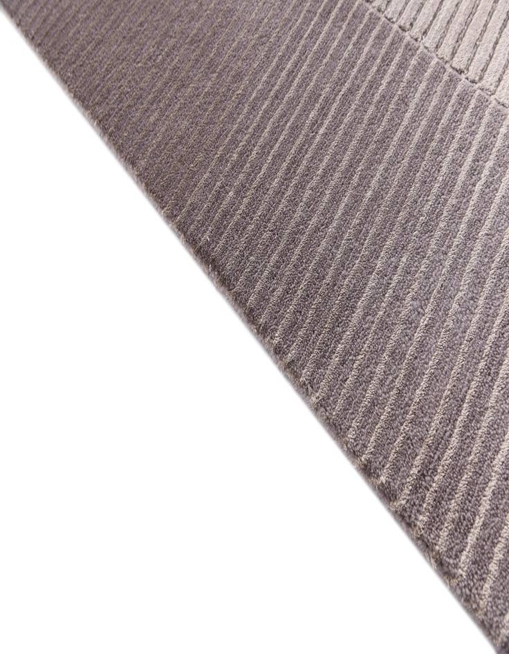 Detail image of  6' 6 x 9' 9  Hand Knotted Darya Wool Rug