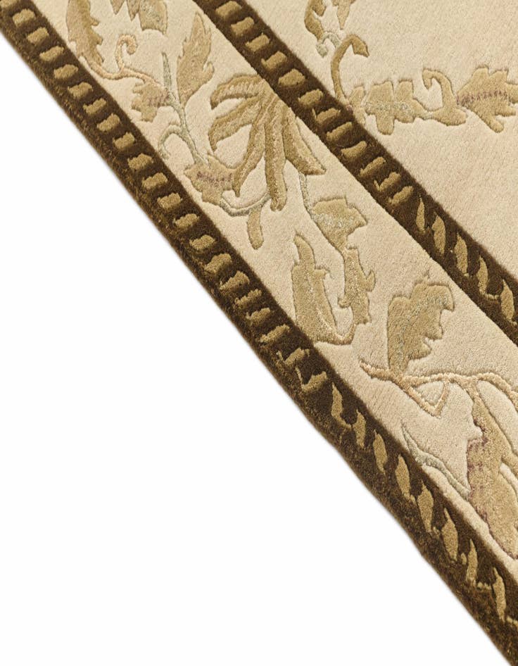 Detail image of  2' 11 x 4' 10  Hand Knotted Darya Wool Rug