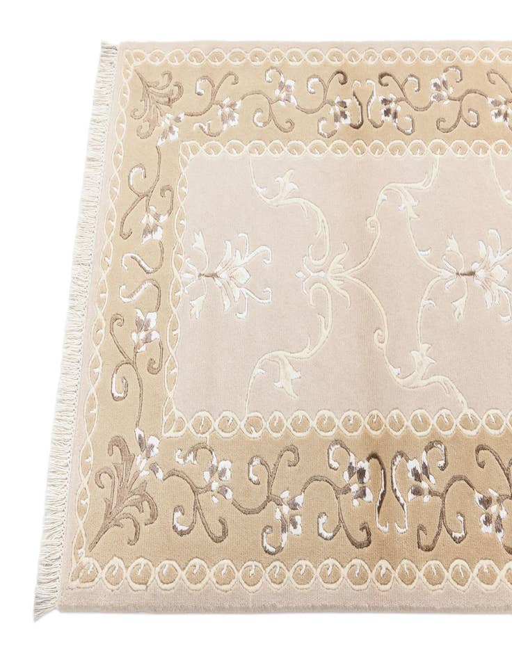 Detail image of  3' 1 x 4' 11  Hand Knotted Darya Rug