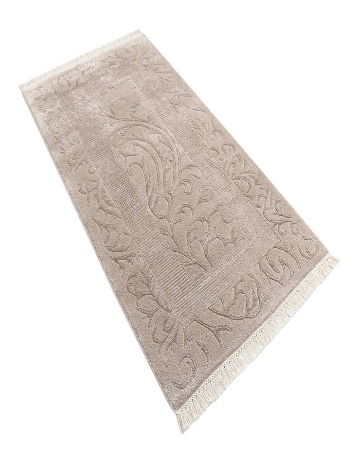 Detail image of  2' 8 x 5'  Hand Knotted Darya Wool Rug