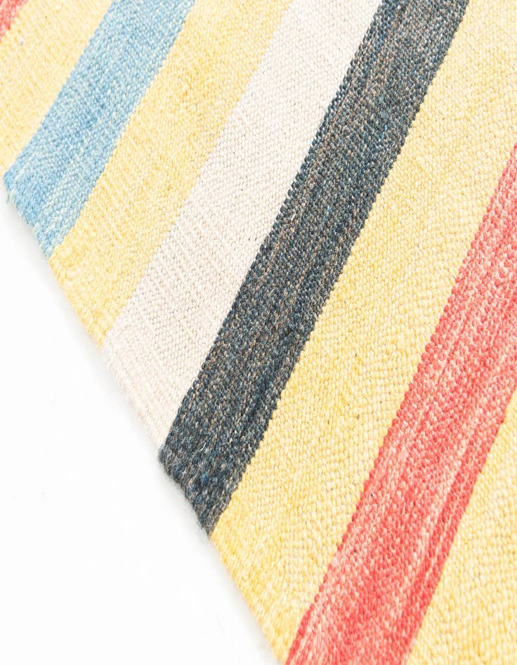 Detail image of  3' 10 x 5' 10  Hand Woven Kilim Maymana Wool Rug