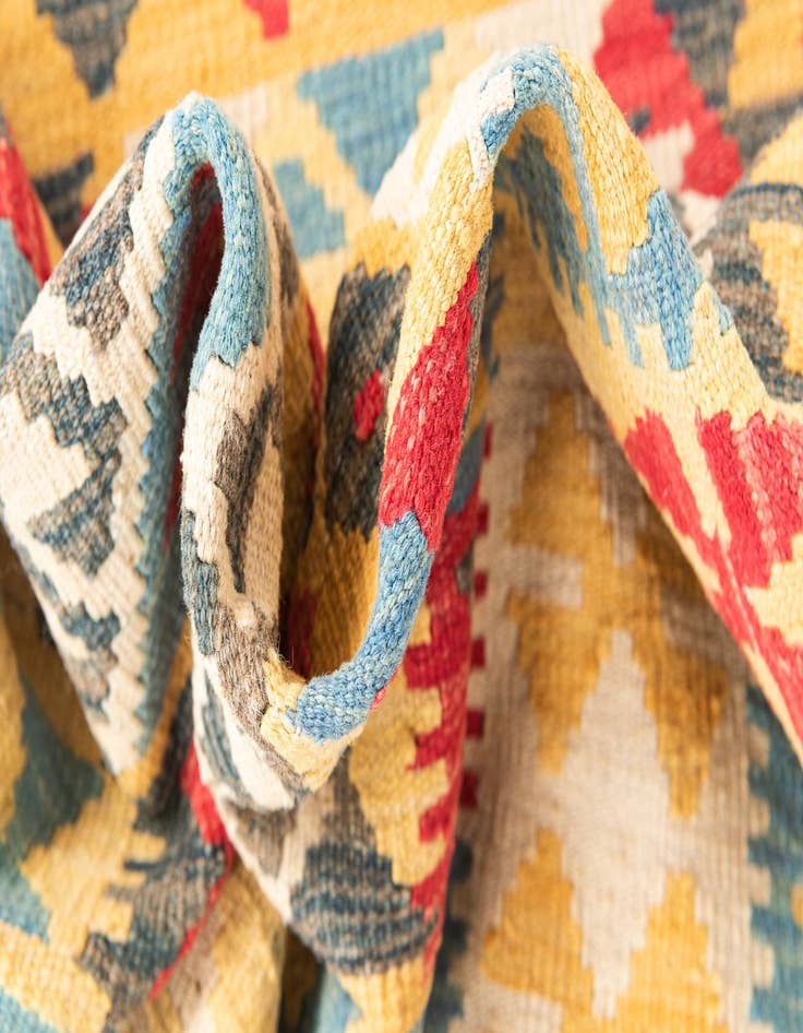 Detail image of  3' 5 x 6' 6  Hand Woven Kilim Maymana Wool Rug