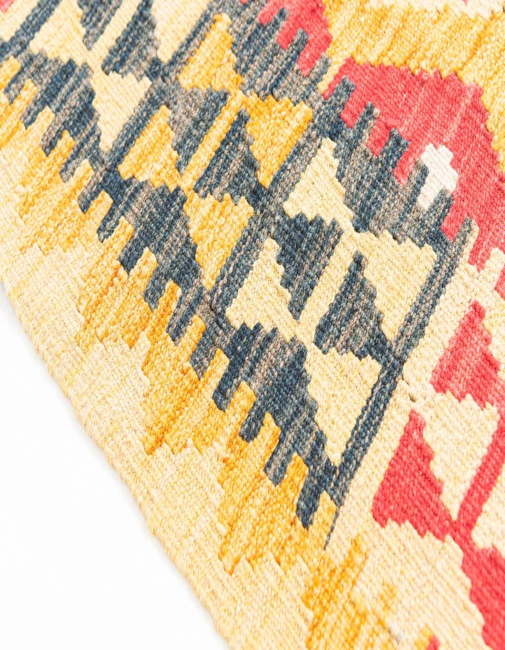 Detail image of  3' 6 x 6' 5  Hand Woven Kilim Maymana Wool Rug