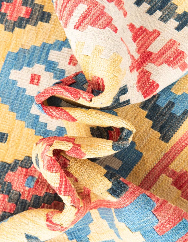 Detail image of  4' 4 x 5' 9  Hand Woven Kilim Maymana Wool Rug