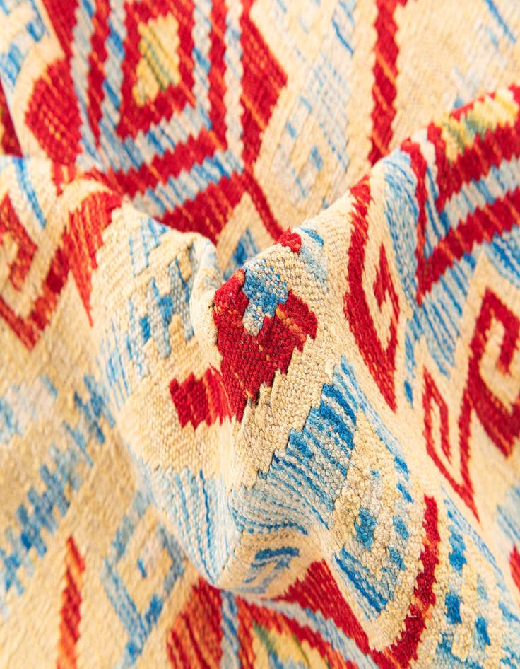 Detail image of  3' 5 x 6' 6  Hand Woven Kilim Maymana Wool Rug