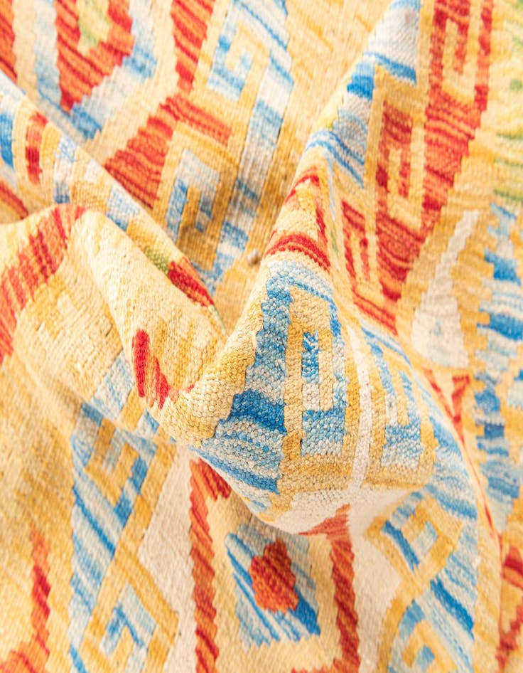 Detail image of  3' 5 x 6' 3  Hand Woven Kilim Maymana Wool Rug