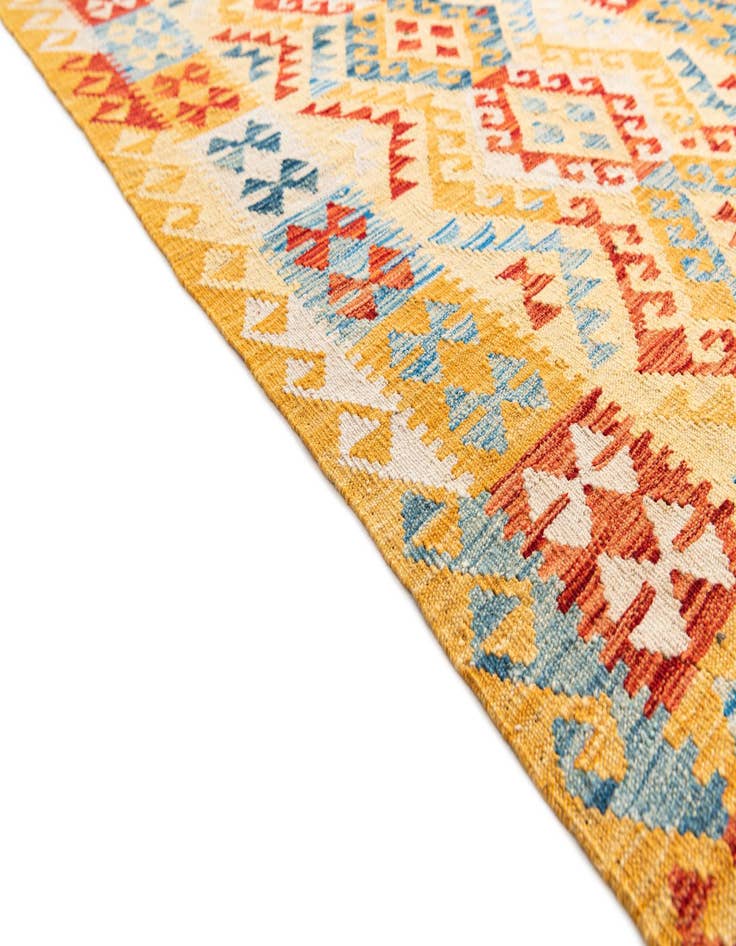Detail image of  3' 6 x 6' 8  Hand Woven Kilim Maymana Wool Rug