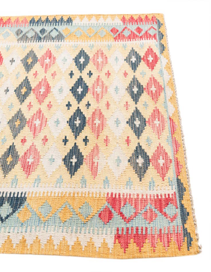 Detail image of  3' 5 x 6' 5  Hand Woven Kilim Maymana Wool Rug
