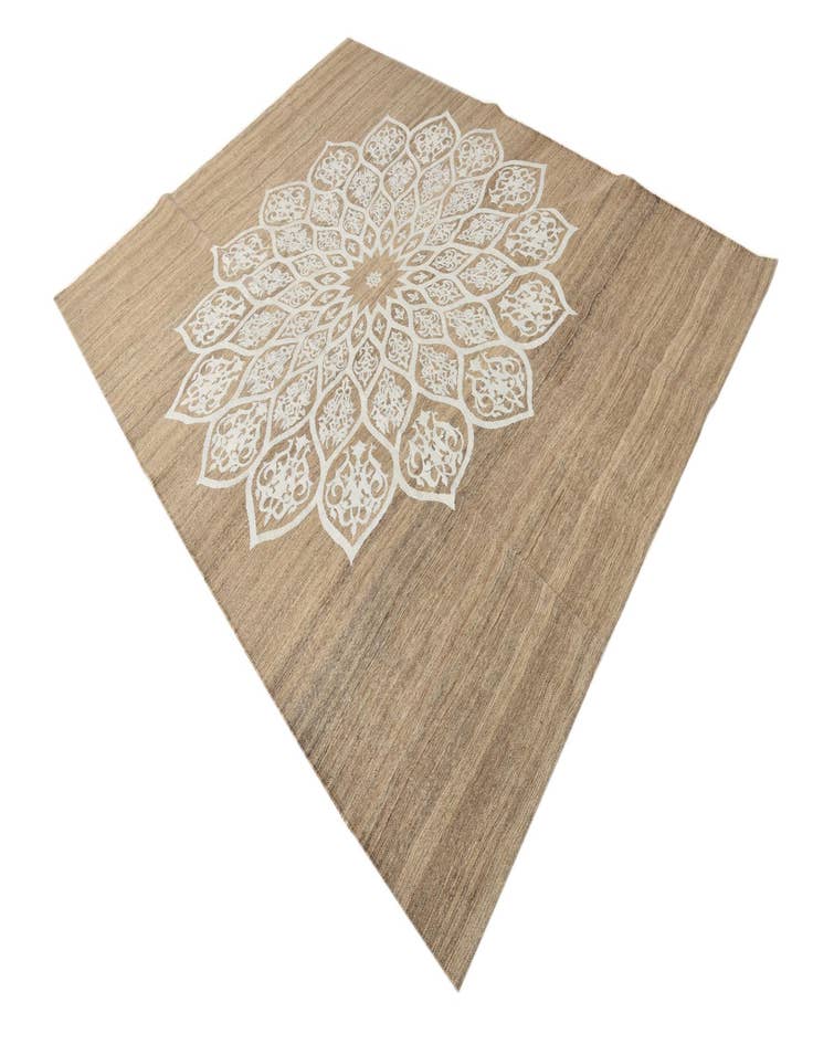 Detail image of  7' 3 x 9' 7  Hand Woven Kilim Modern Wool Rug