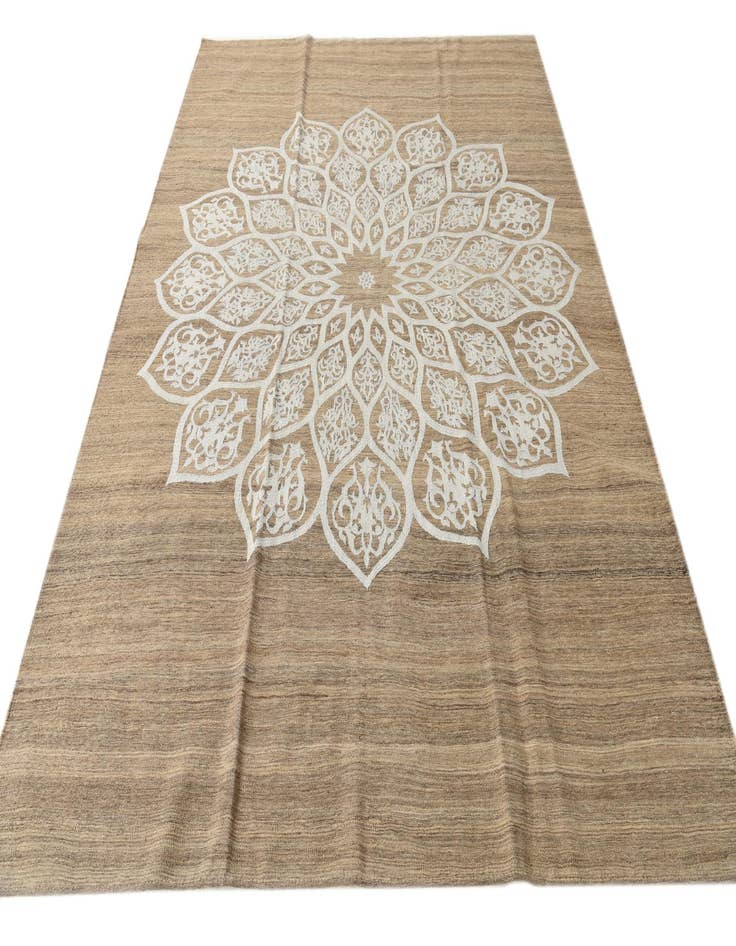 Detail image of  7' 3 x 9' 7  Hand Woven Kilim Modern Wool Rug