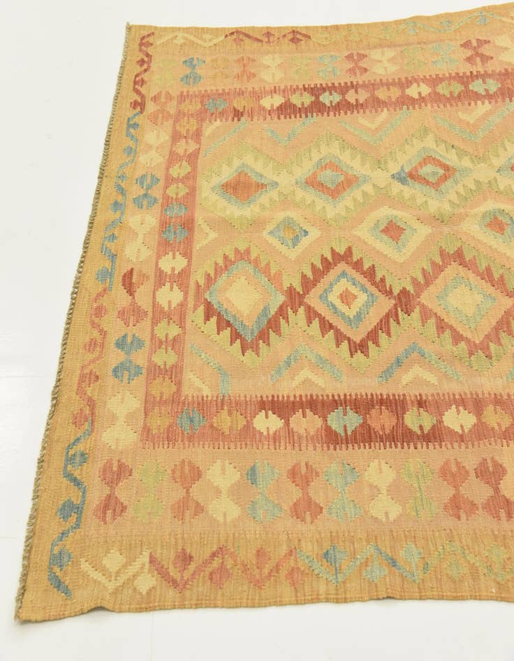 Detail image of  4' 9 x 6' 6  Hand Woven Kilim Waziri Wool Rug