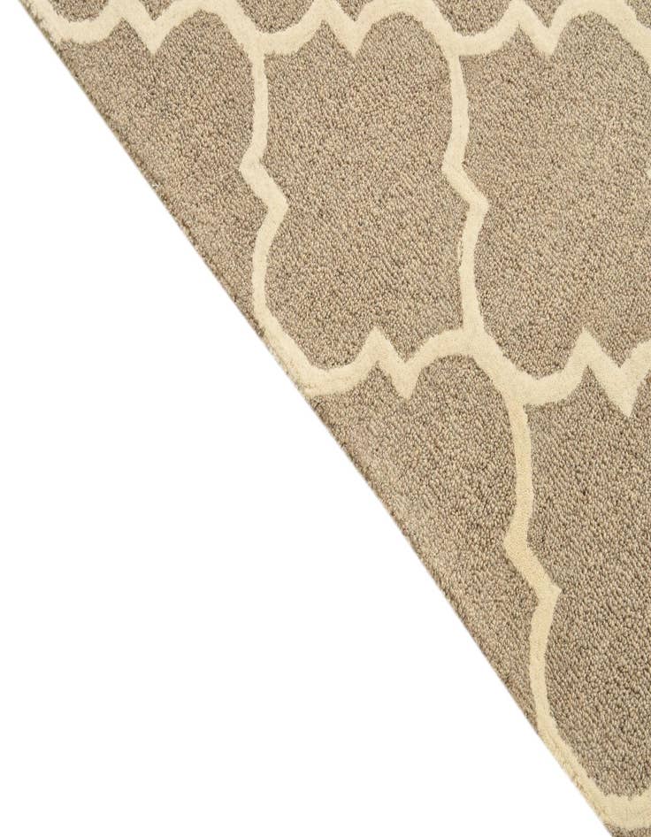 Detail image of  5' 1 x 8' Luna Rug