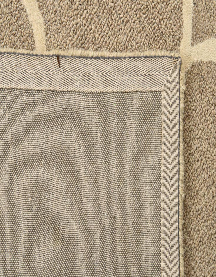 Detail image of  5' 1 x 8' Luna Rug