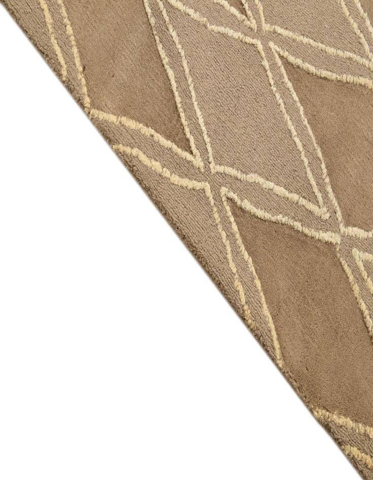 Detail image of  5' x 7' 10 Luna Wool Rug