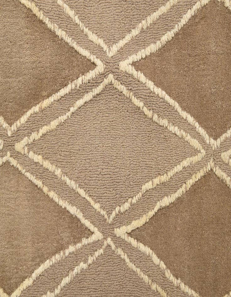 Detail image of  5' x 7' 10 Luna Wool Rug