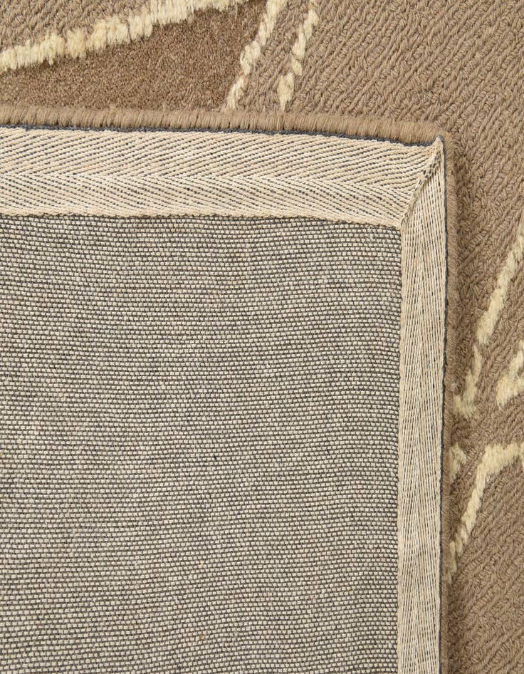 Detail image of  5' x 7' 10 Luna Wool Rug