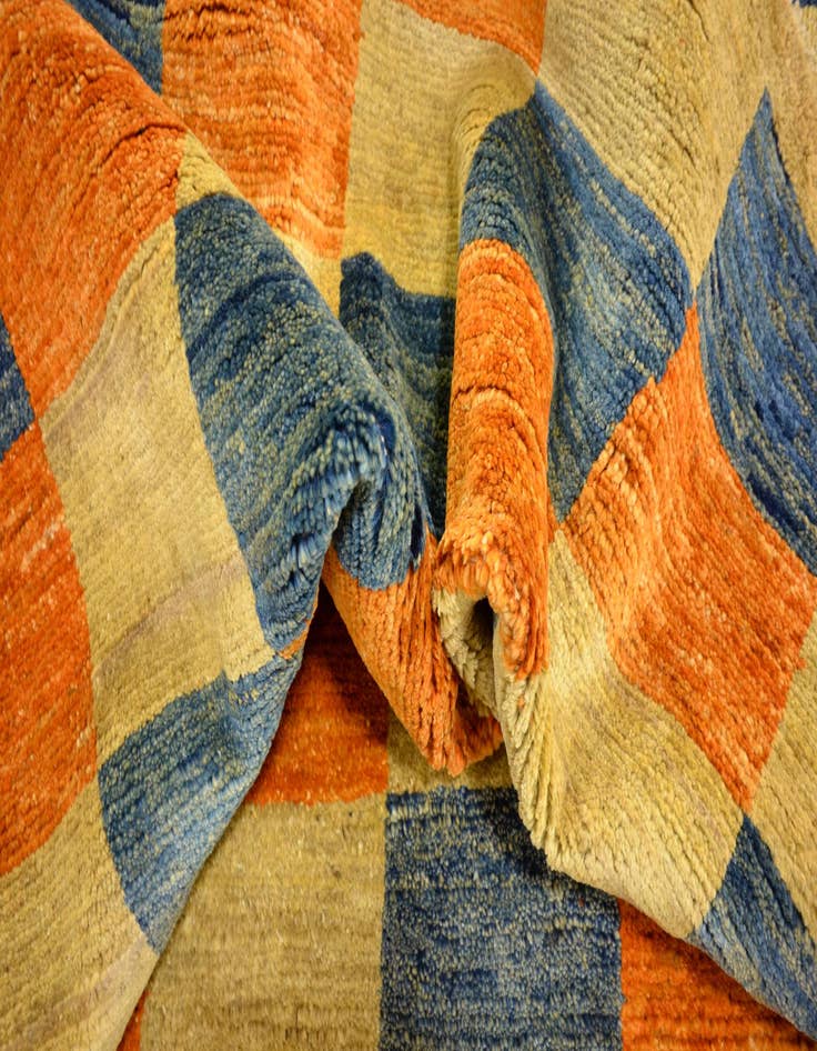 Detail image of  3' 9 x 5' 9  Hand Knotted Modern Ziegler Oriental Rug