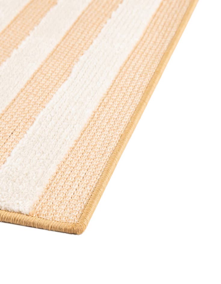 Detail image of  5' 3 x 7' 7  Washable  Indoor / Outdoor Rug