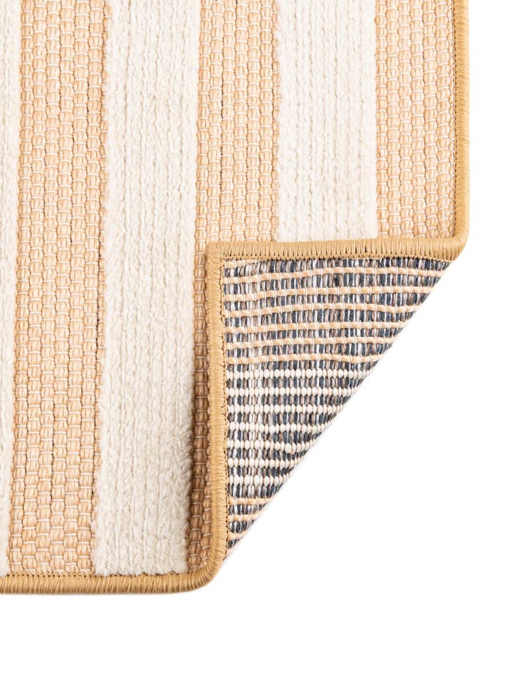 Detail image of  5' 3 x 7' 7  Washable  Indoor / Outdoor Rug