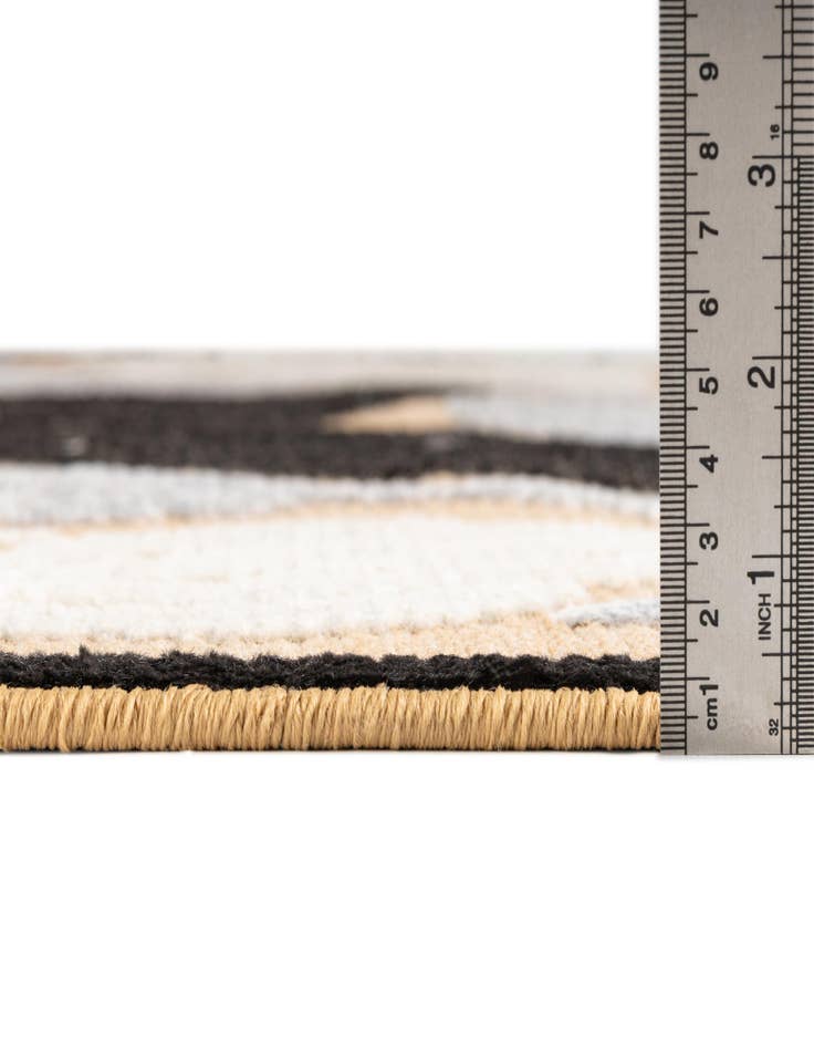 Detail image of  5' 3 x 7' 7  Washable  Indoor / Outdoor Rug