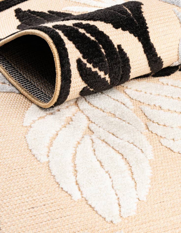 Detail image of  5' 3 x 7' 7  Washable  Indoor / Outdoor Rug