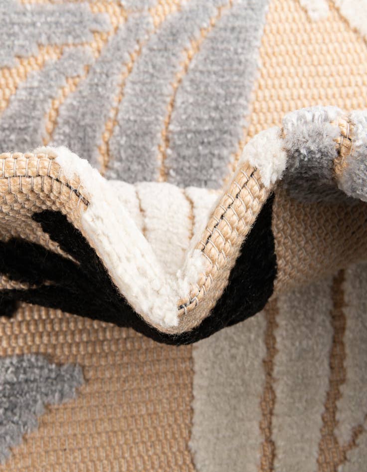 Detail image of  5' 3 x 7' 7  Washable  Indoor / Outdoor Rug