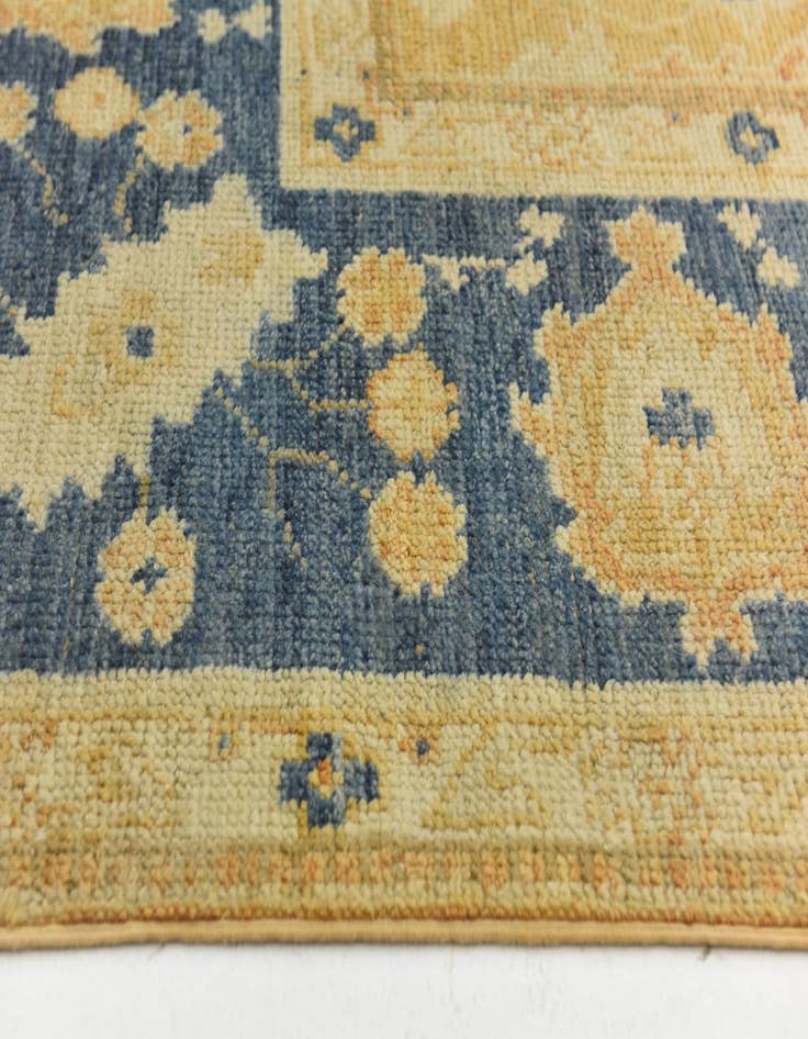 Detail image of  9' 3 x 11' 9  Hand Knotted Peshawar Ziegler Wool Rug