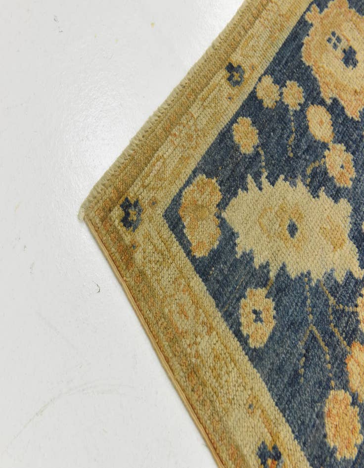 Detail image of  9' 3 x 11' 9  Hand Knotted Peshawar Ziegler Wool Rug