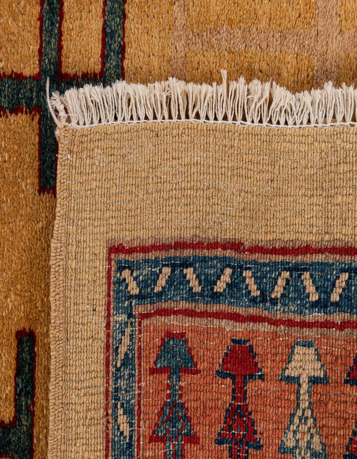 Detail image of  3' 4 x 5' 5  Hand Knotted Ziegler Wool Rug