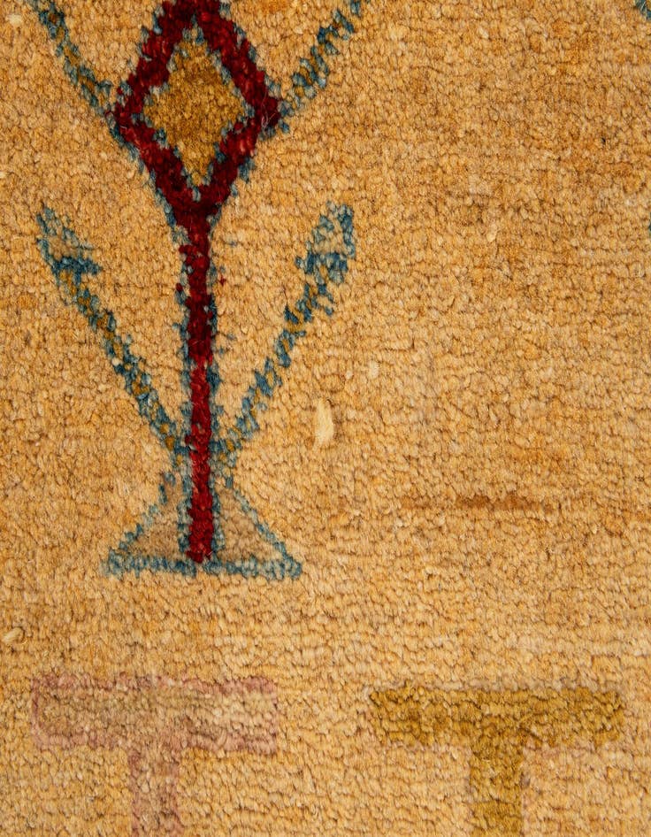 Detail image of  3' 4 x 4' 8  Hand Knotted Ziegler Wool Rug