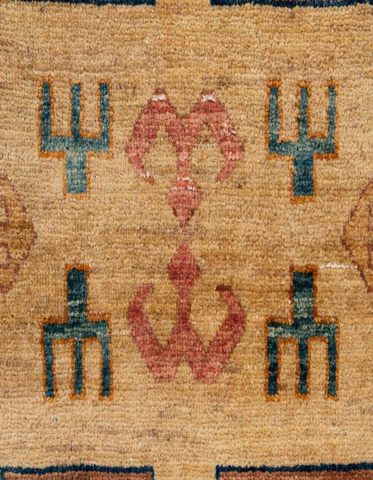 Detail image of  3' 3 x 5' 3  Hand Knotted Ziegler Wool Rug