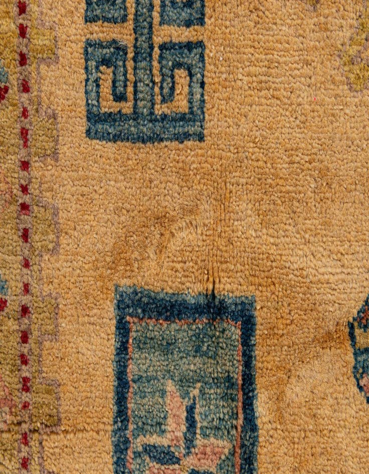 Detail image of  5' 2 x 7' 7  Hand Knotted Ziegler Wool Rug