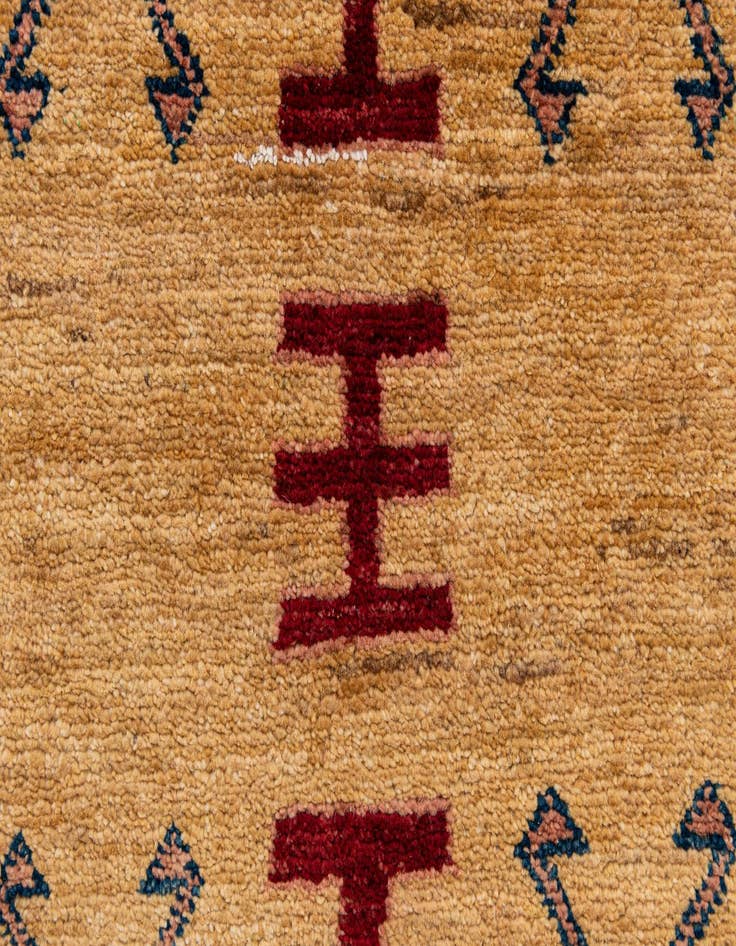 Detail image of  2' 7 x 3' 9  Hand Knotted Ziegler Wool Rug