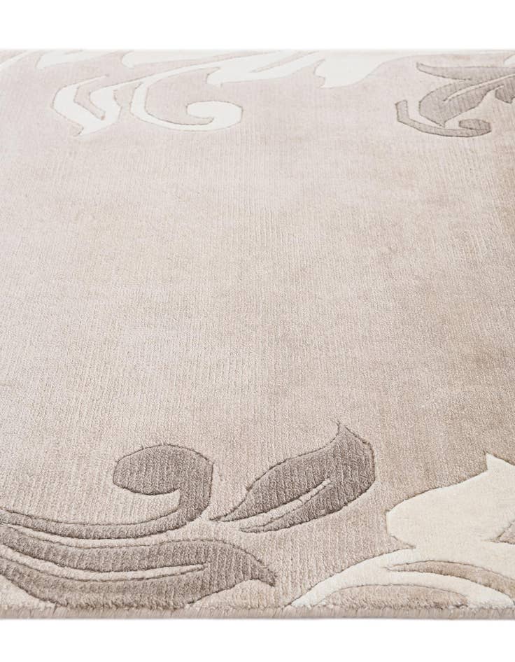 Detail image of  2' 7 x 9' 11  Hand Knotted Darya Wool Runner Rug