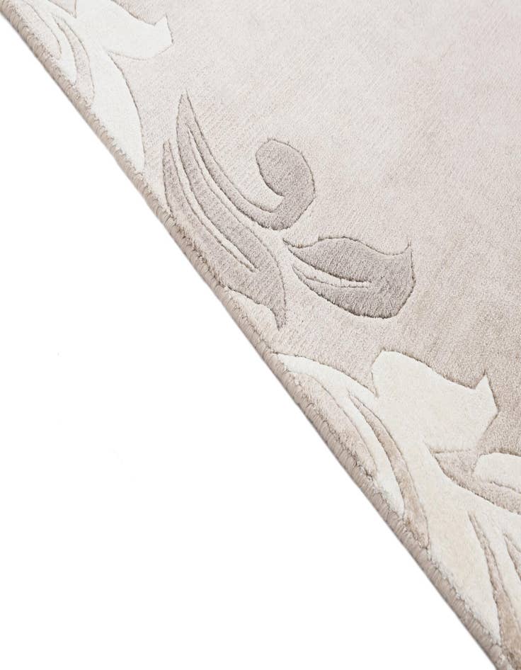 Detail image of  2' 7 x 9' 11  Hand Knotted Darya Wool Runner Rug