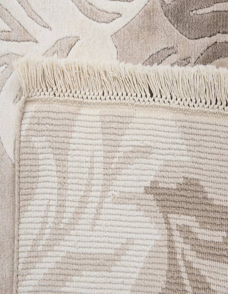 Detail image of  2' 7 x 9' 11  Hand Knotted Darya Wool Runner Rug
