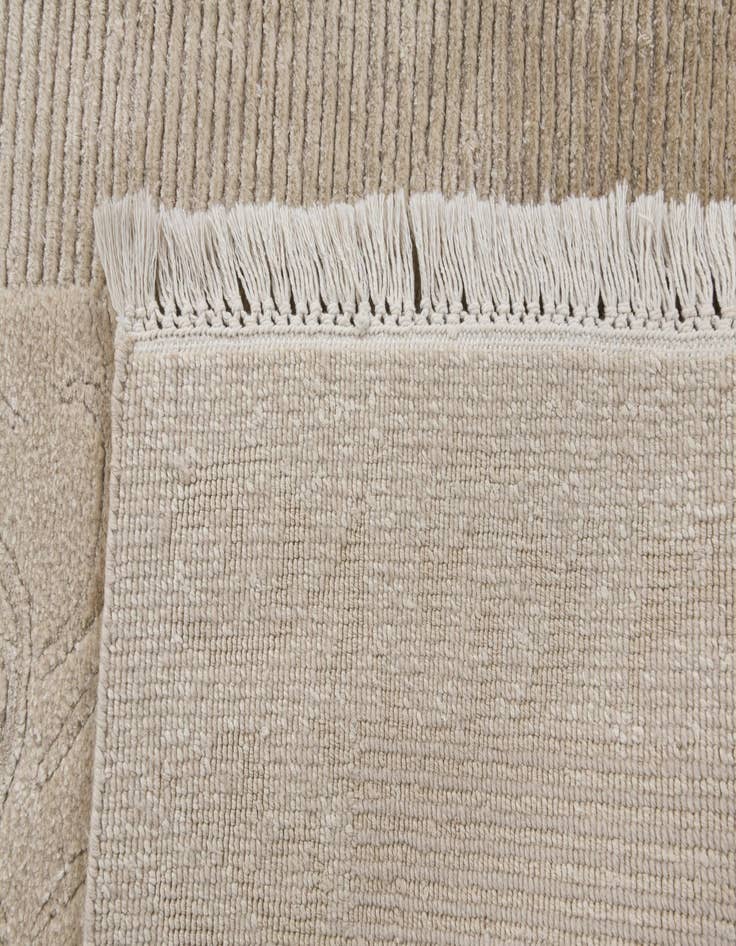 Detail image of  2' 8 x 9' 10  Hand Knotted Darya Wool Runner Rug