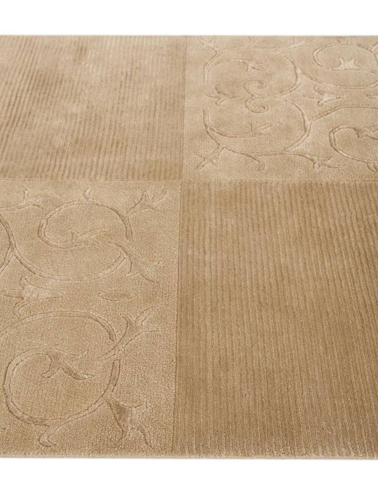 Detail image of  3' 3 x 6' 9  Hand Knotted Darya Wool Runner Rug