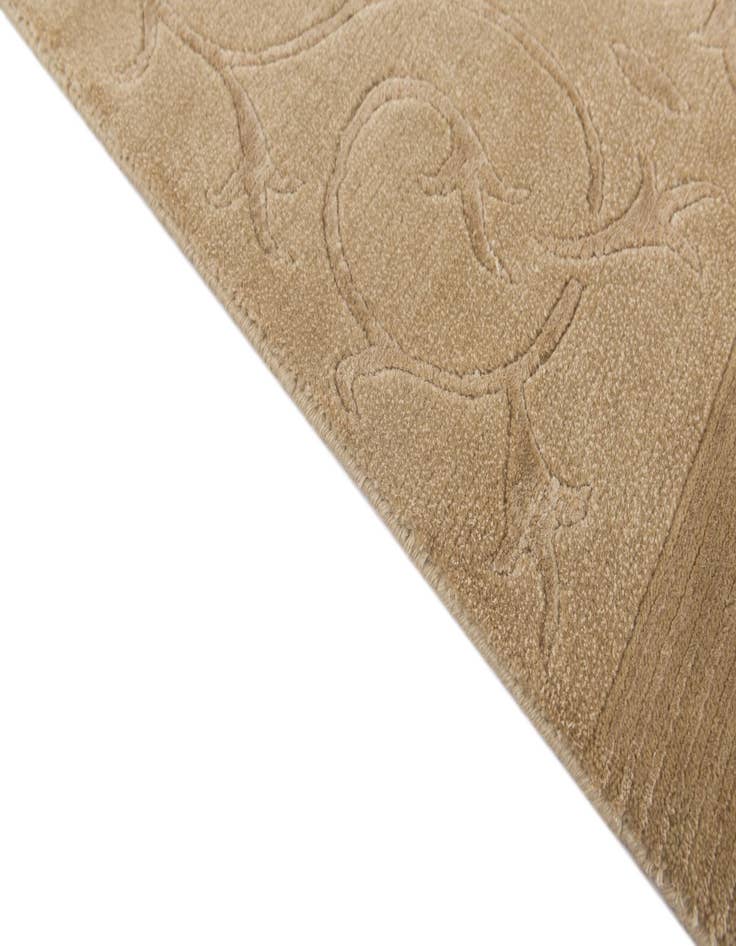 Detail image of  3' 3 x 6' 9  Hand Knotted Darya Wool Runner Rug