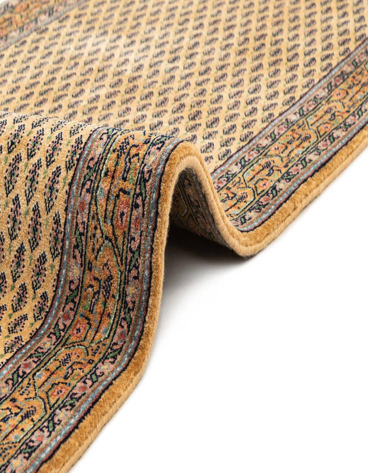 Detail image of  2' 9 x 9' 6  Hand Knotted Mir Wool Runner Rug