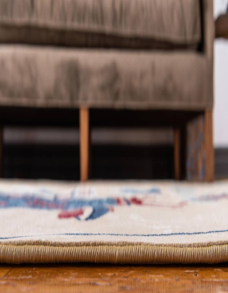 Detail image of 2' 7 x 10' Pao Tou Runner Rug