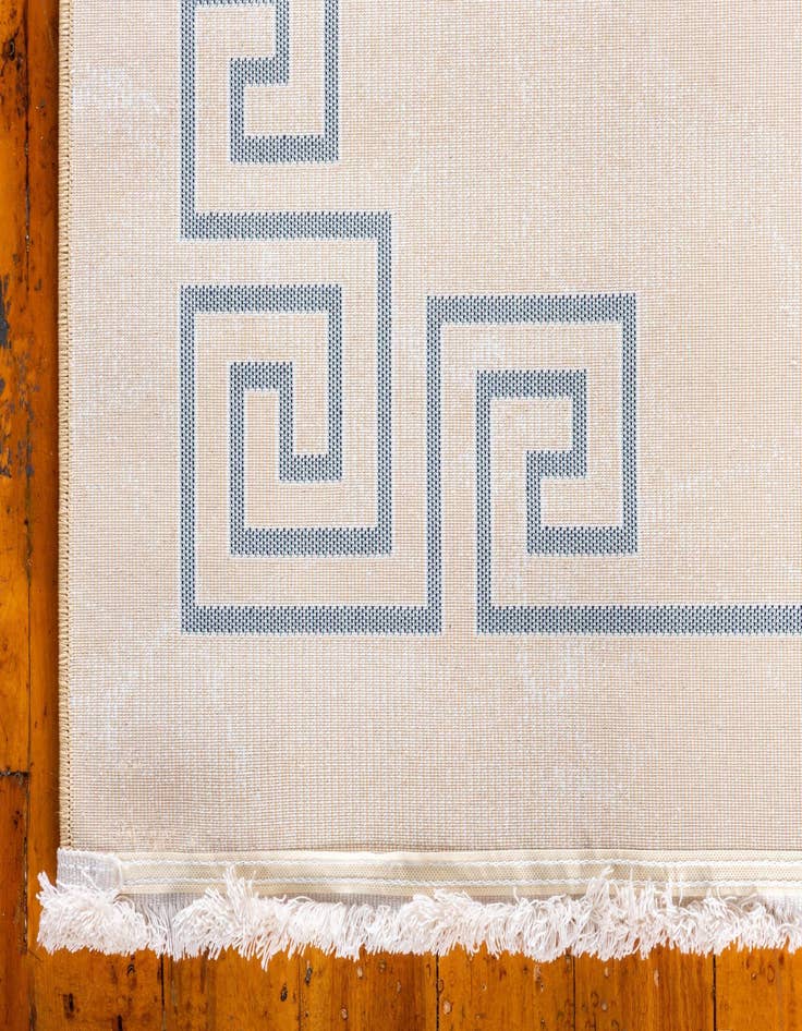 Detail image of 2' 7 x 10' Pao Tou Runner Rug