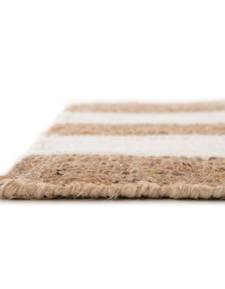 Detail image of  4' 1 x 6' 1  Hand Woven Jill Zarin Hamptons Rug