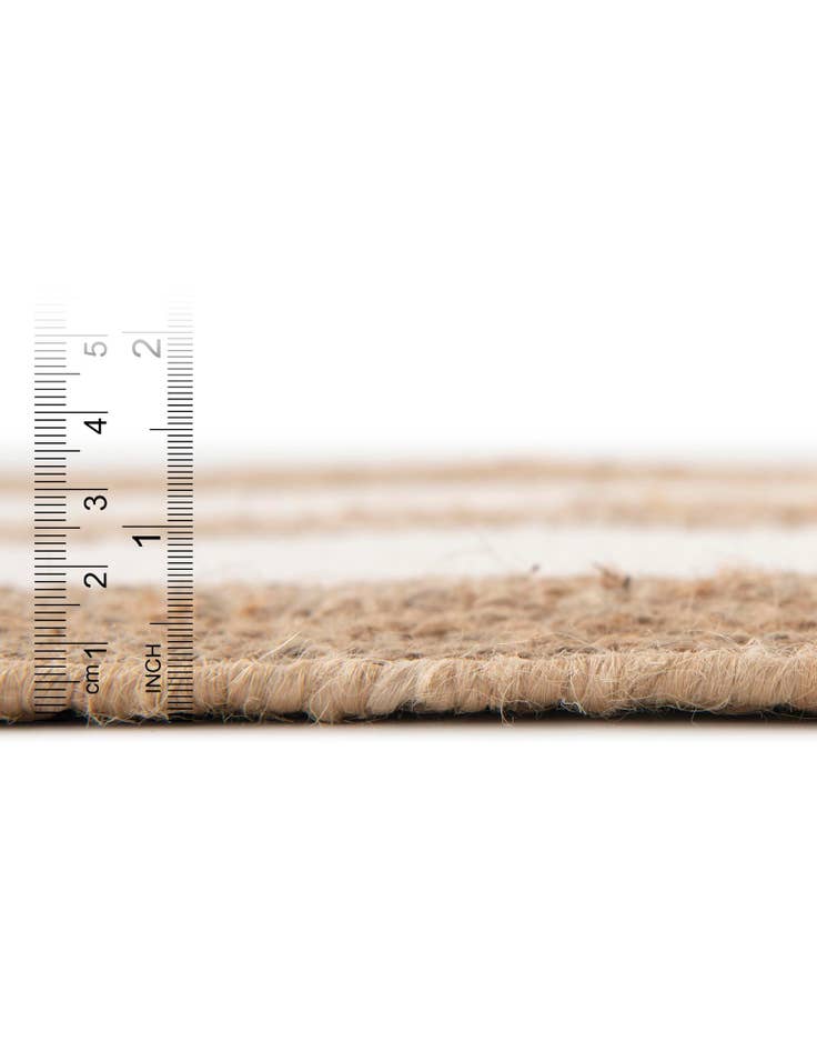 Detail image of  7' 10 x 7' 10  Hand Woven Jill Zarin Hamptons Square Rug