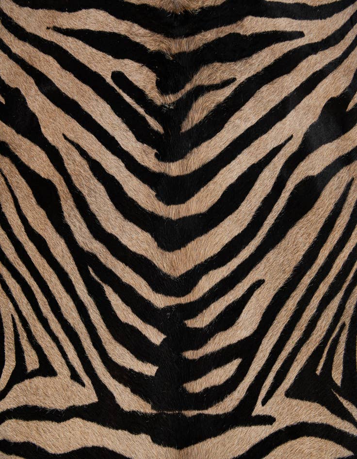 Detail image of  6' 4 x 6' 10 Cowhide Leather Freeform Rug