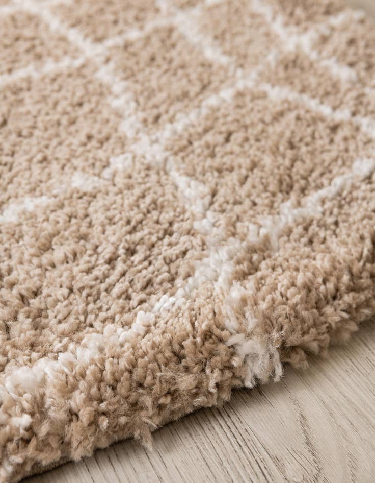 Detail image of  4' x 6' Moroccan Shag Oval Rug