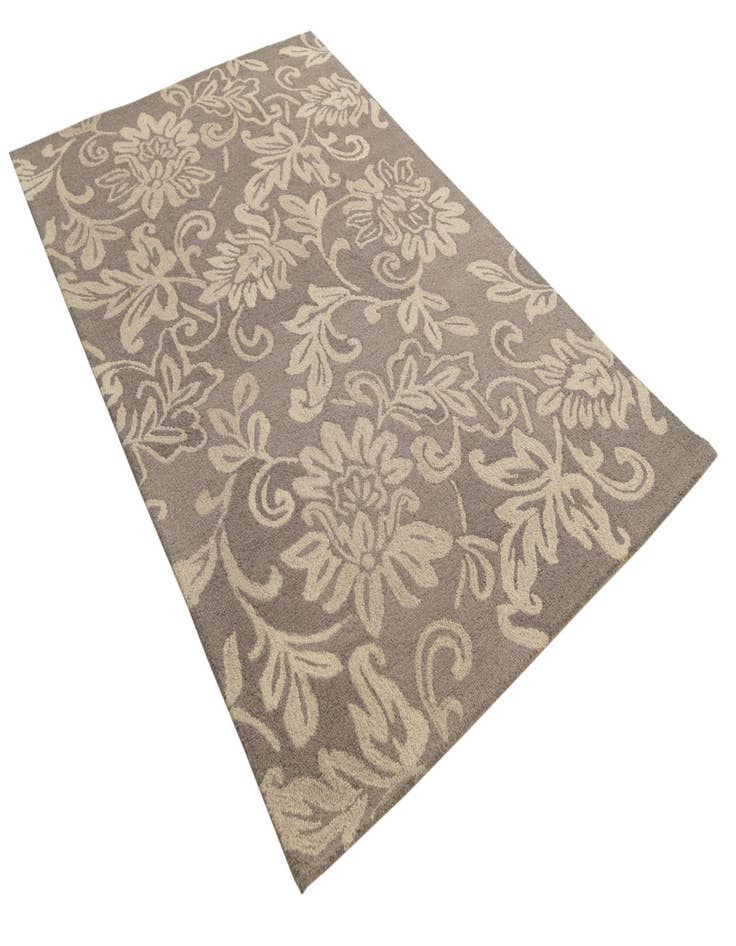 Detail image of  5' 1 x 8' Agra Wool Rug